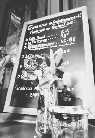 Carte des boissons fraiches sur le tonneau